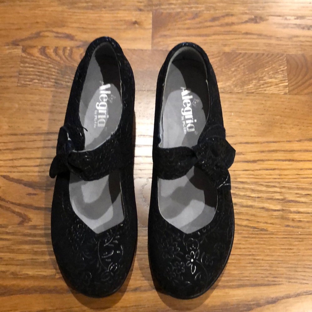 Alegria Slip Resistant Clogs